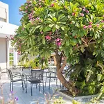 Aparthotel Irinna