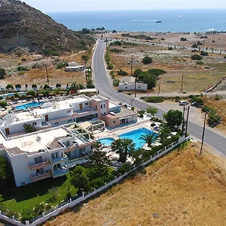 Irinna מלון דירות