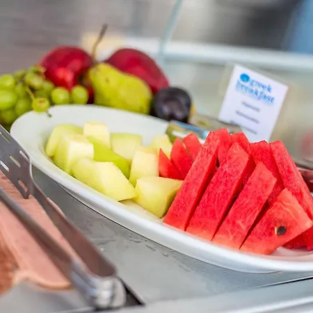 Irinna מלון דירות