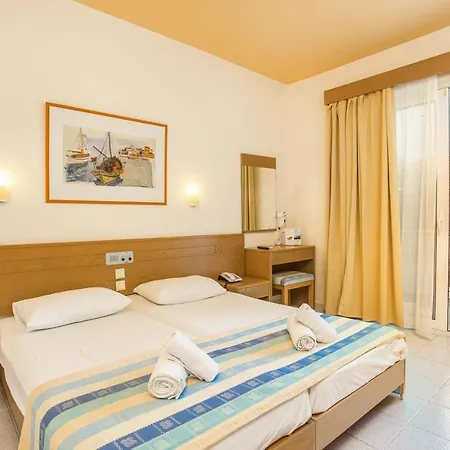 Irinna 3* פליראקי