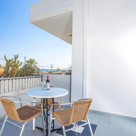 מלון דירות Irinna פליראקי