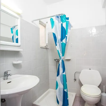 מלון דירות Irinna פליראקי