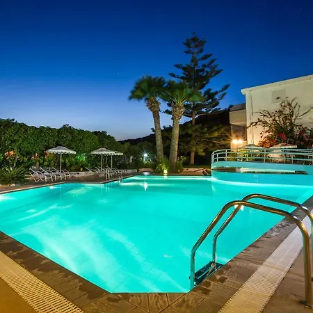 Irinna Apartmanhotel 3*