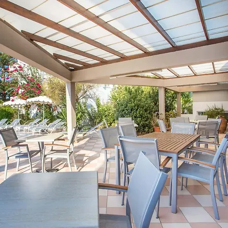 Irinna Apartmanhotel