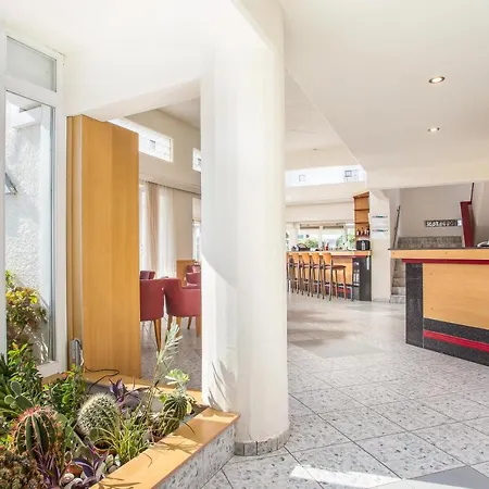Apartmanhotel Irinna 3*