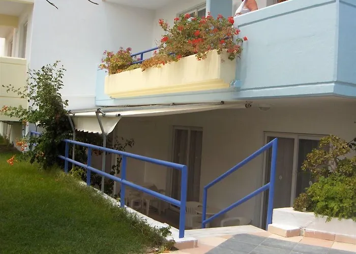 Irinna Apart Otel 3*