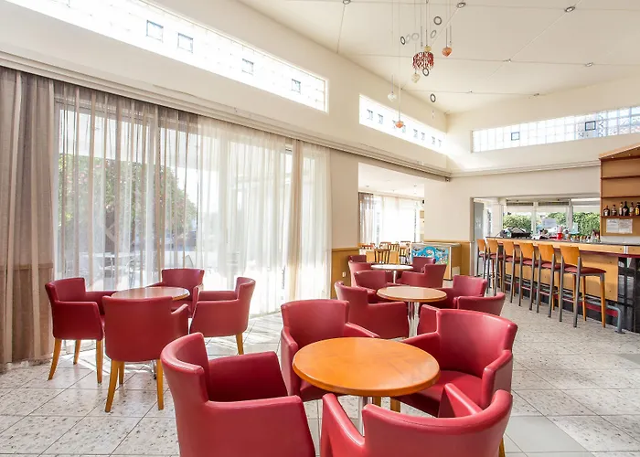 Irinna Apartmanhotel Faliráki