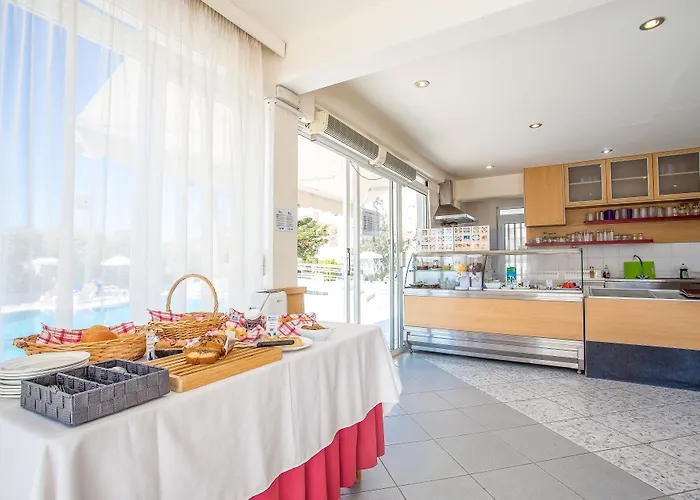 Irinna Apartmanhotel