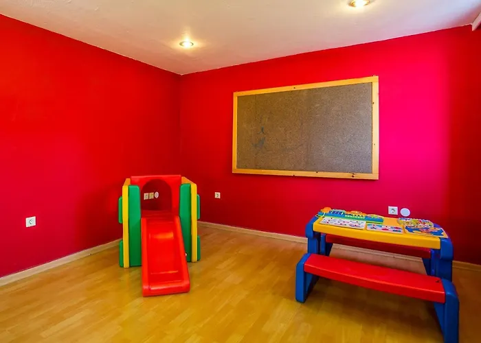 Irinna Apartmanhotel Faliráki