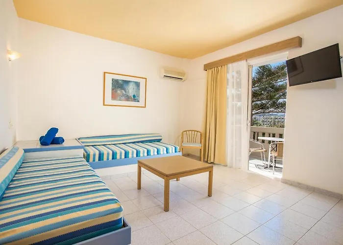 Apartmanhotel Irinna 3*